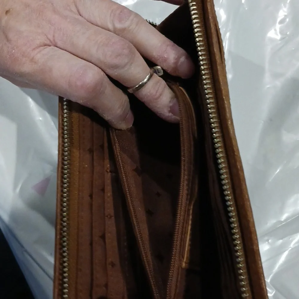 Wallet - Picture 6 of 7